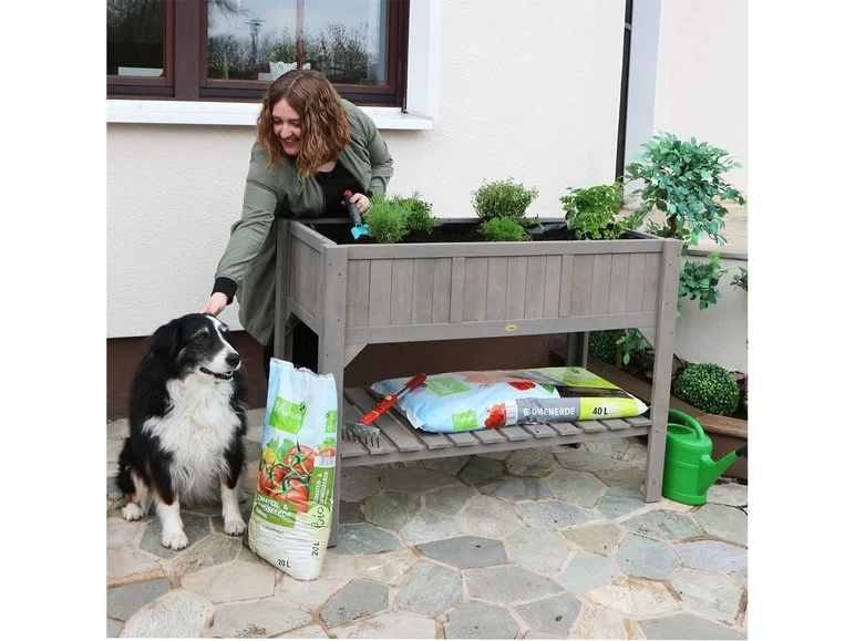 Potager en bois sur pieds