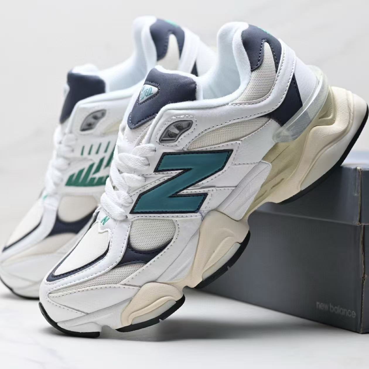 New Balance 9060
