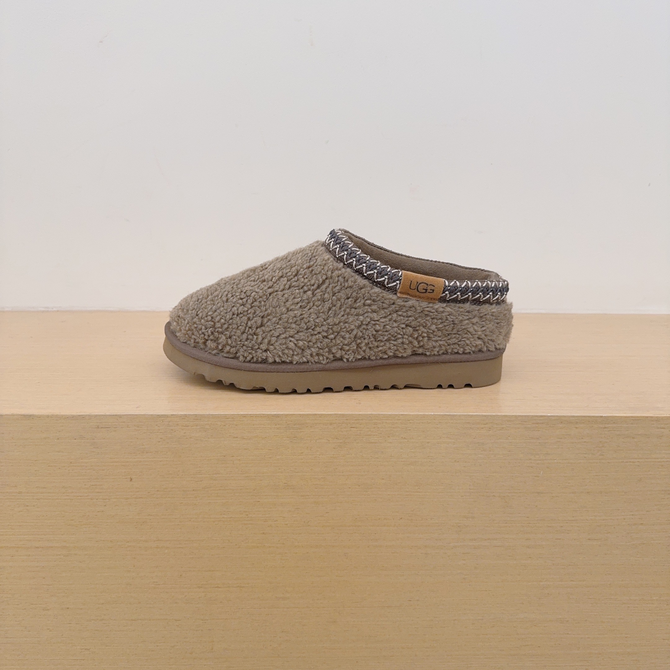 Curly Fleece Loafers