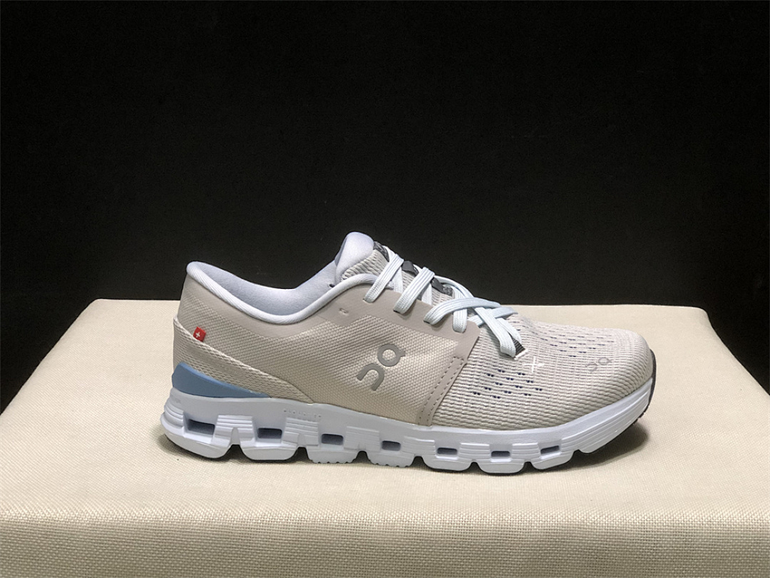 On Cloud X 4 colour options