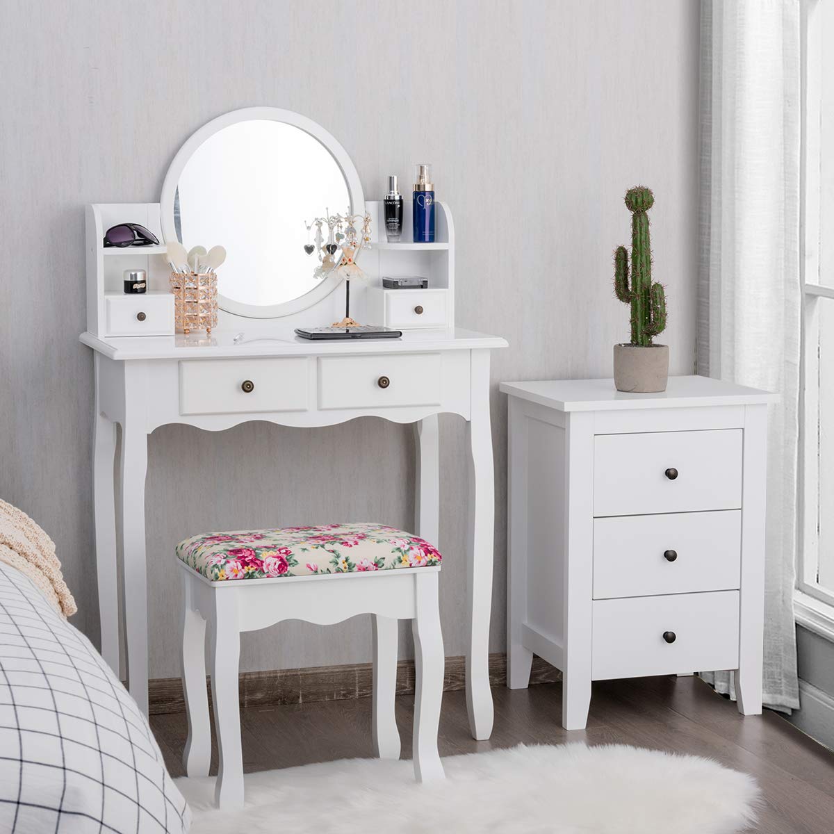 4 Storage Shelves and 4 Drawers