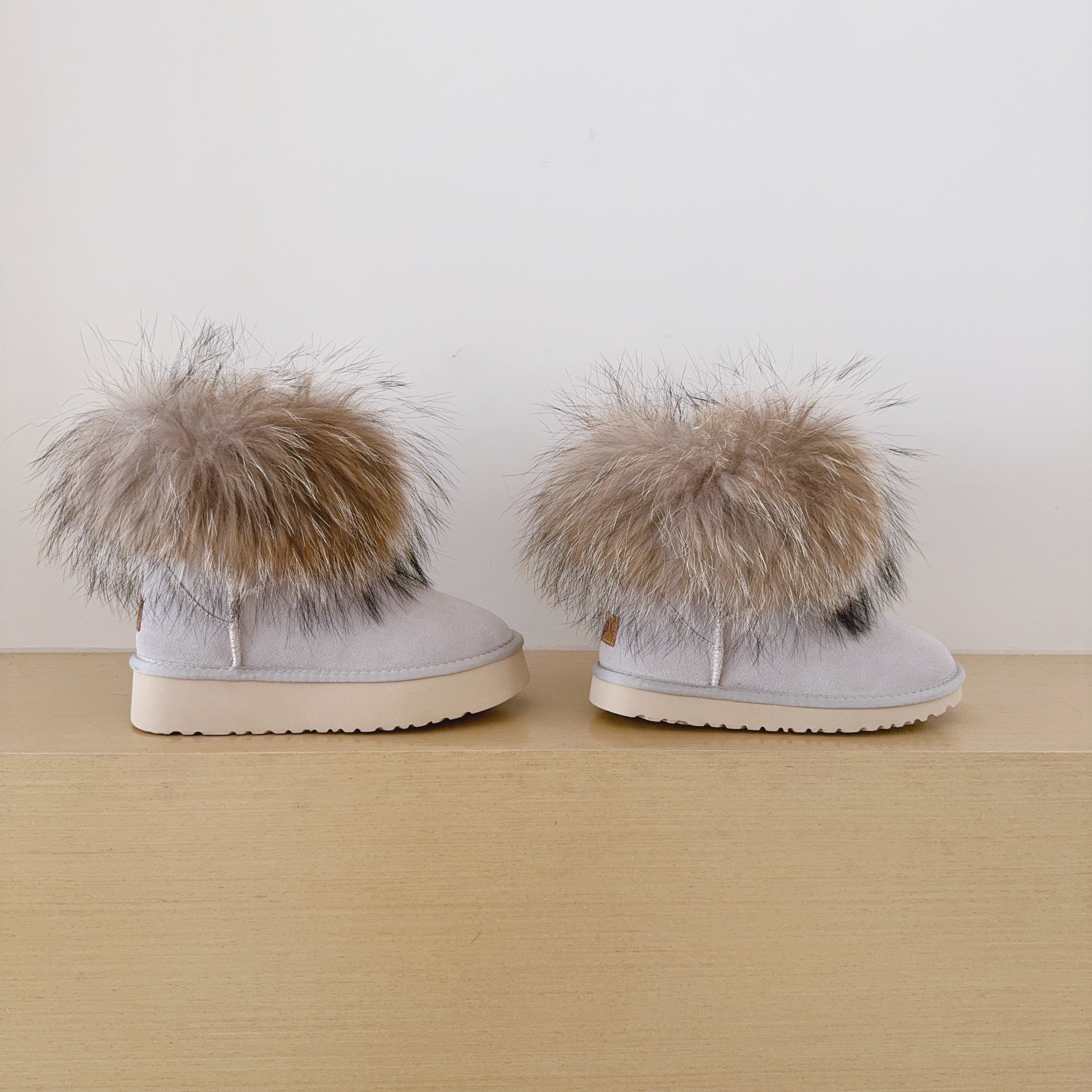 UGG Kids Platform 5854 Genuine Fur Trim Low-Cut Boots