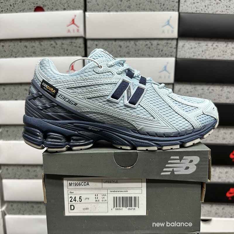 New Balance 1906 Sneakers