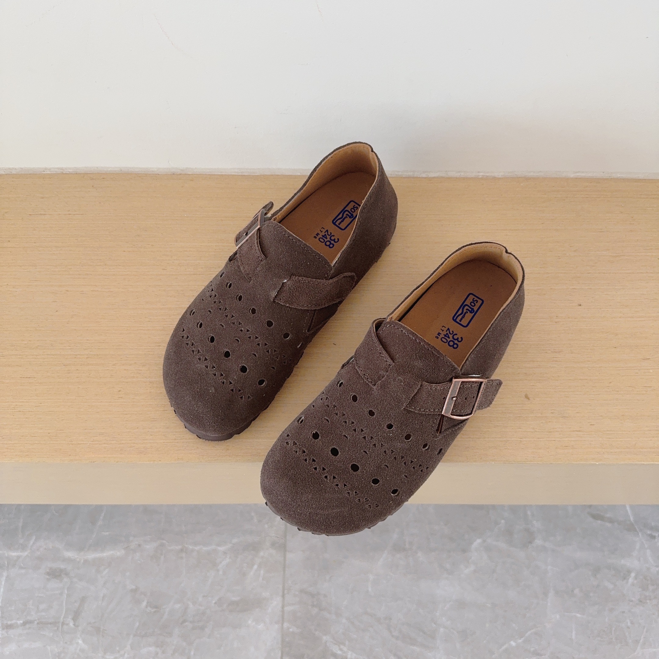 Cutout Birken-Style Back-Covered Shoes