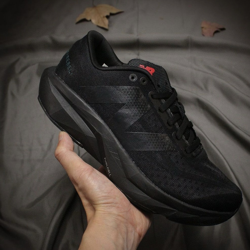 New Balance FuelCell Rebel V4