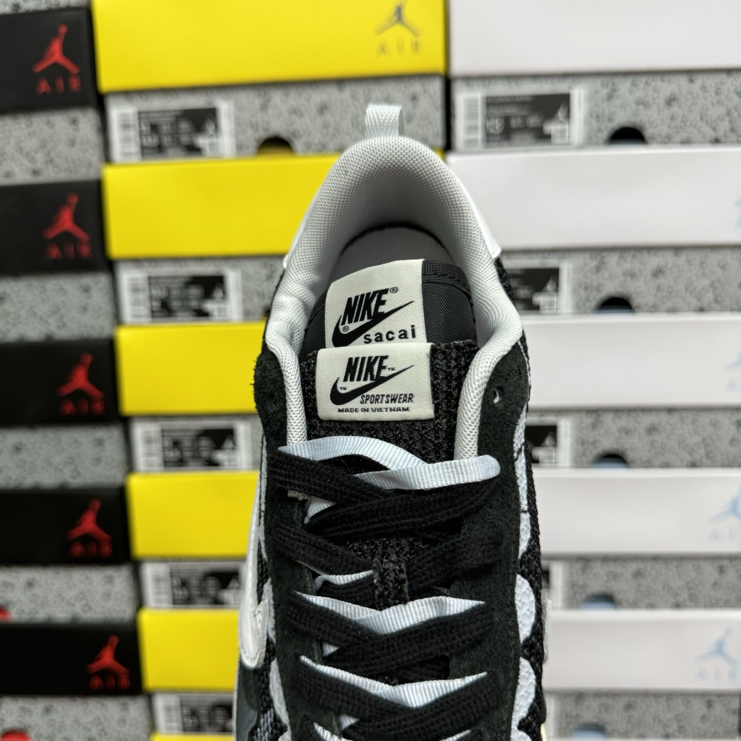 Nike x sacai Sneakers detail 2