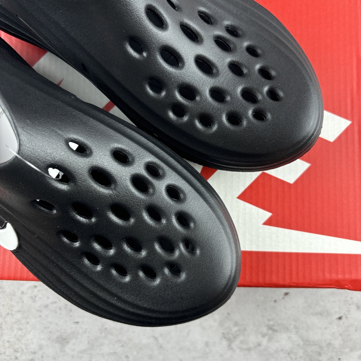 Nike ReactX Rejuven8 Sneakers detail 2