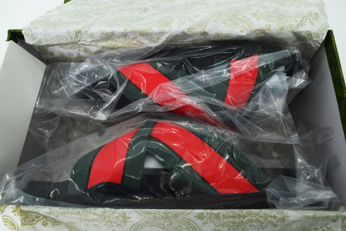 GUCCI Rubber Slide Sandal Red Green