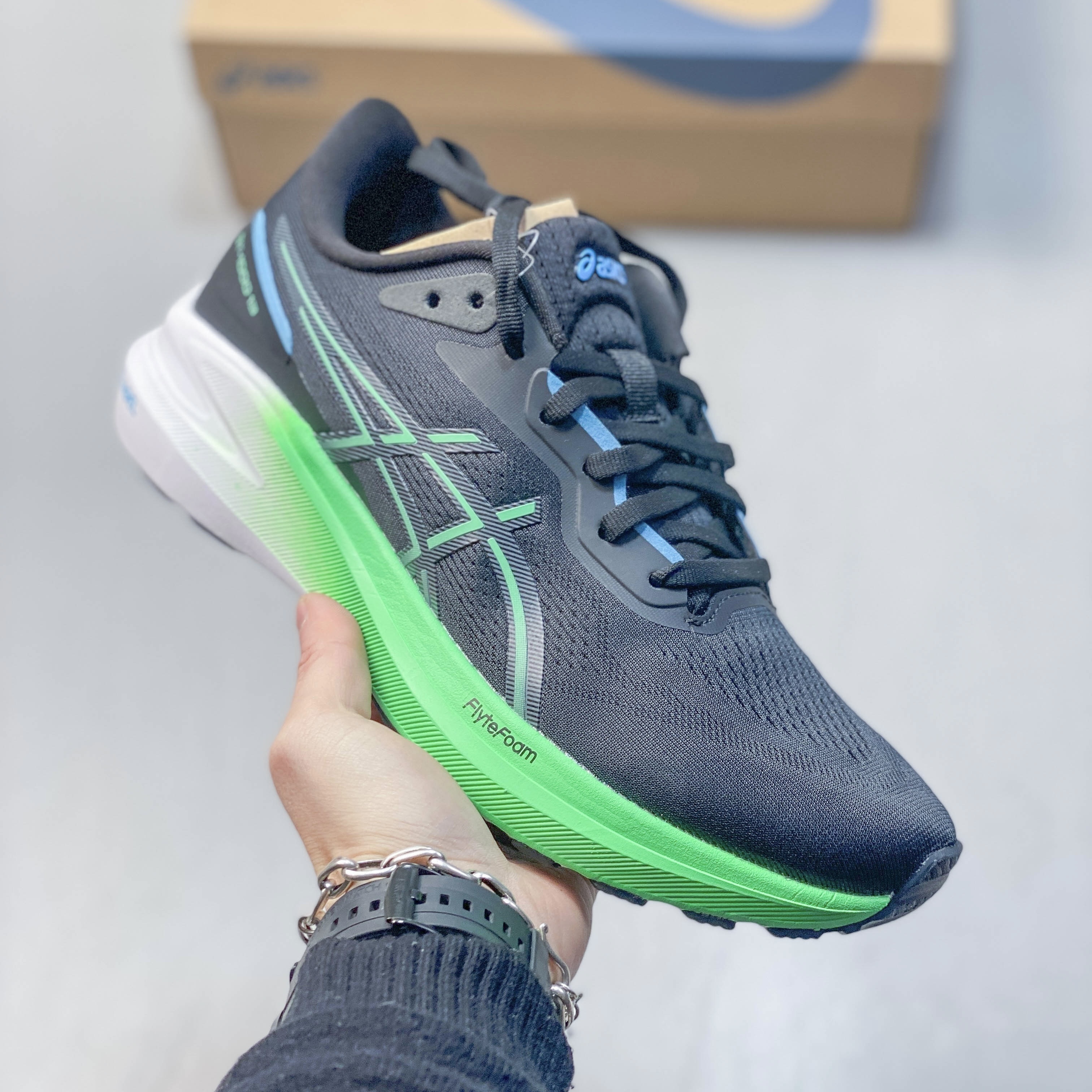 ASICS GT-1000