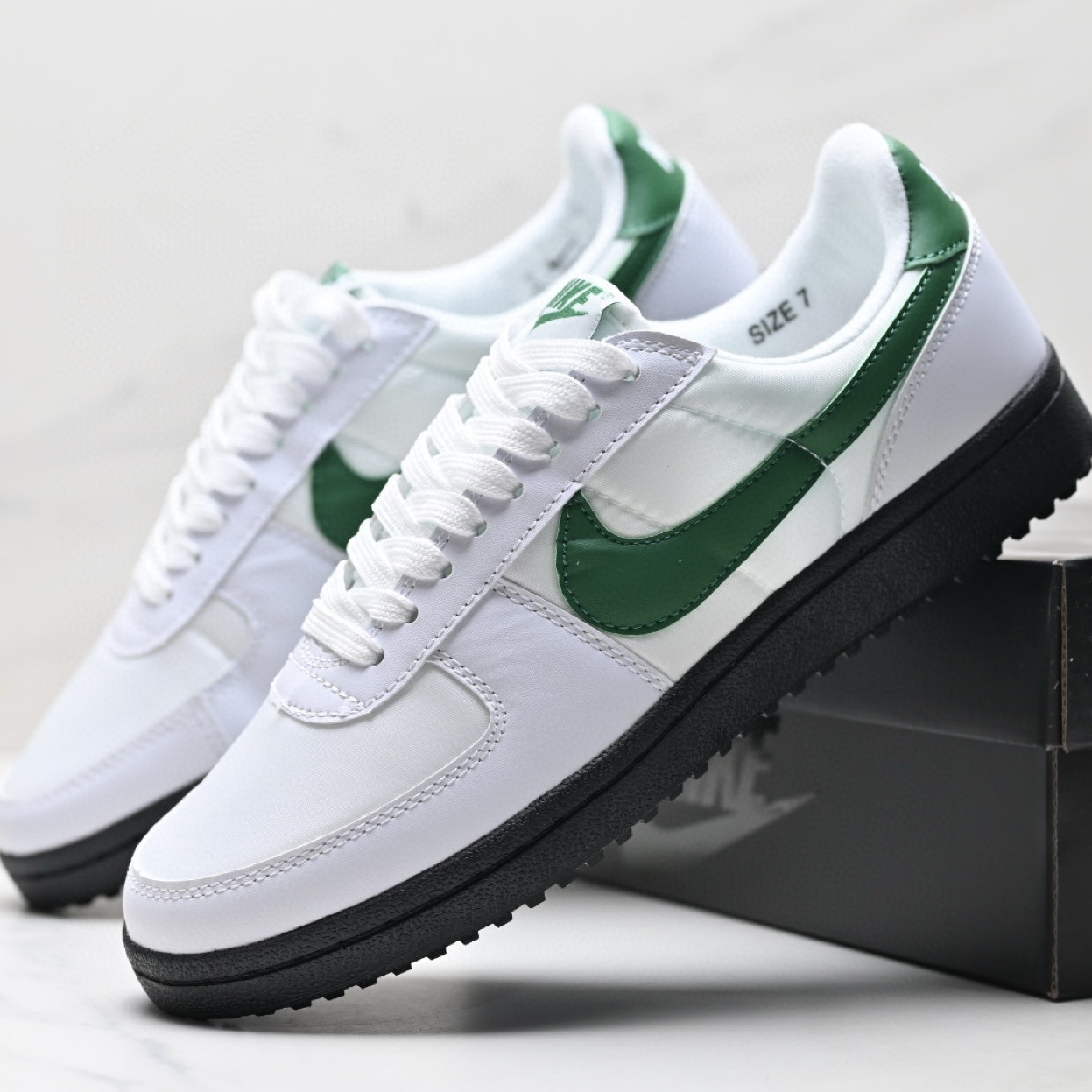Nike Field General 82