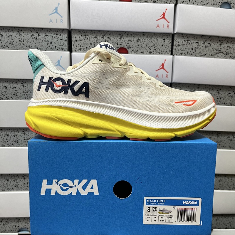Hoka Clifton 9 Sneakers