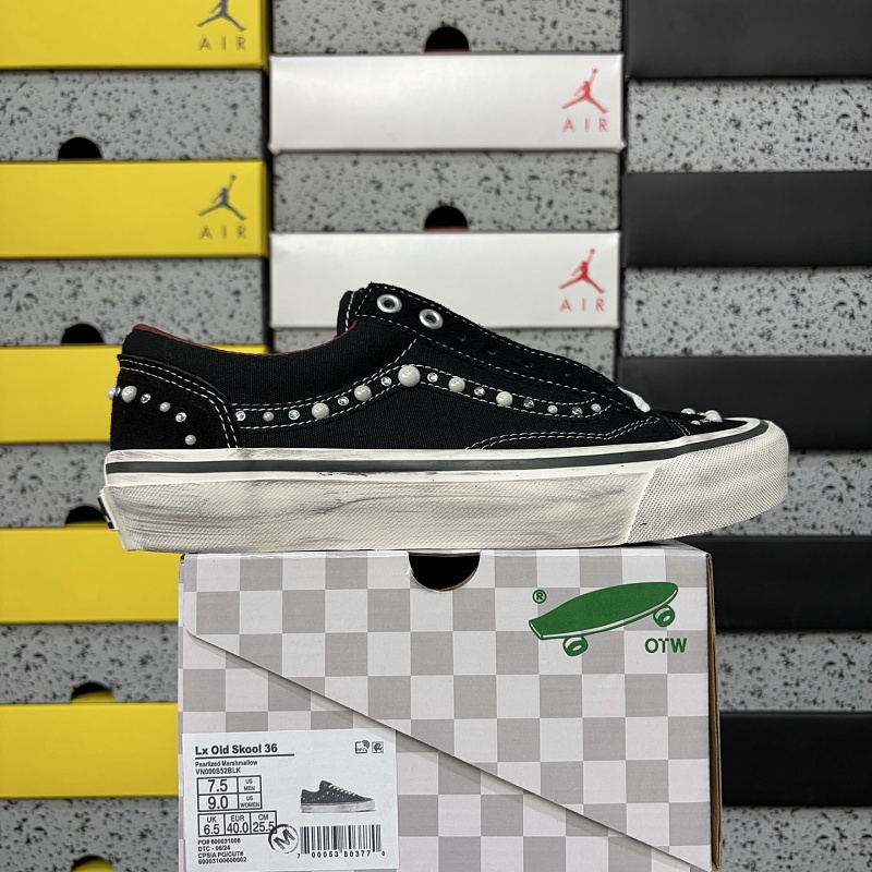 Vans Skool Black Pearl Stud