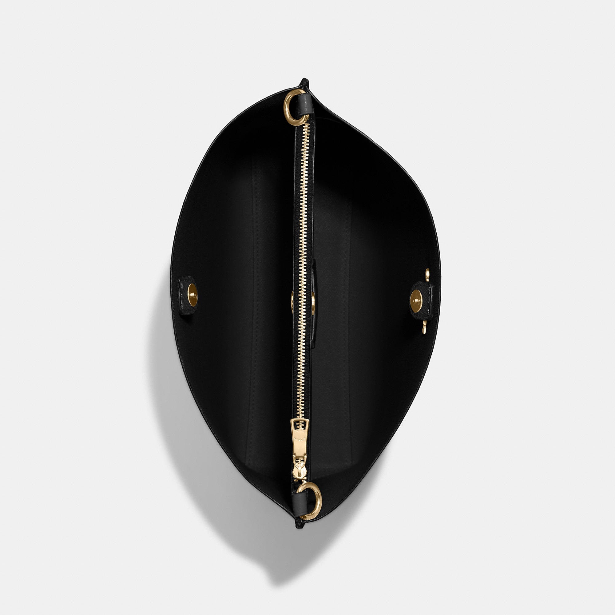 COAthtCH Classic handbags