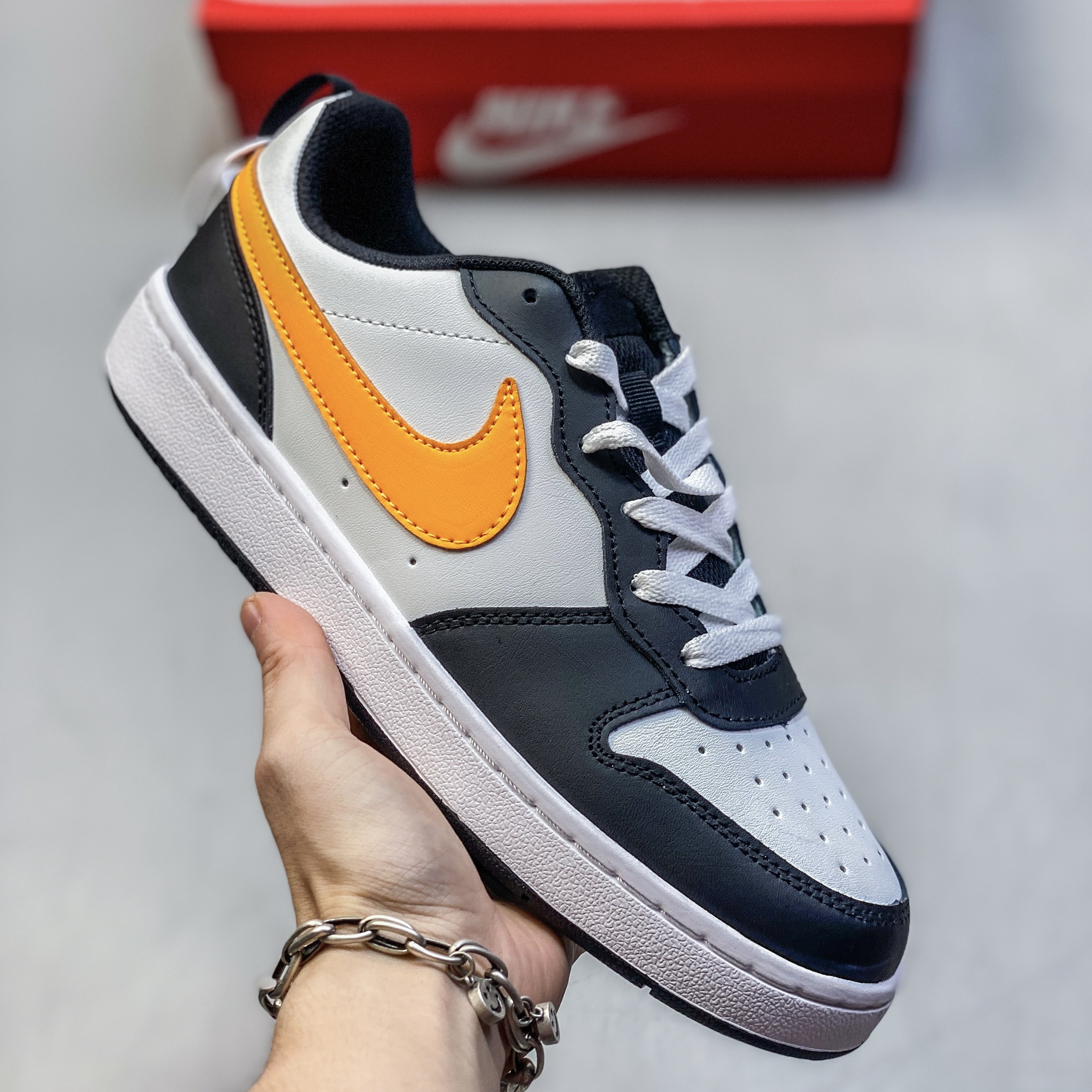 Nike Court Borough