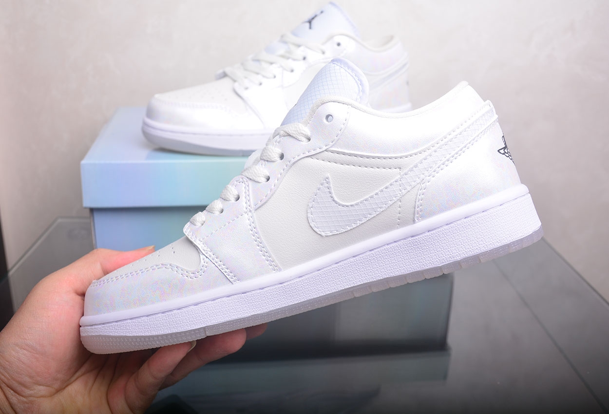 AJ1 retro low wmns cny