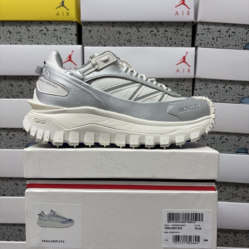 Moncler Trailgrip Gore-Tex 11