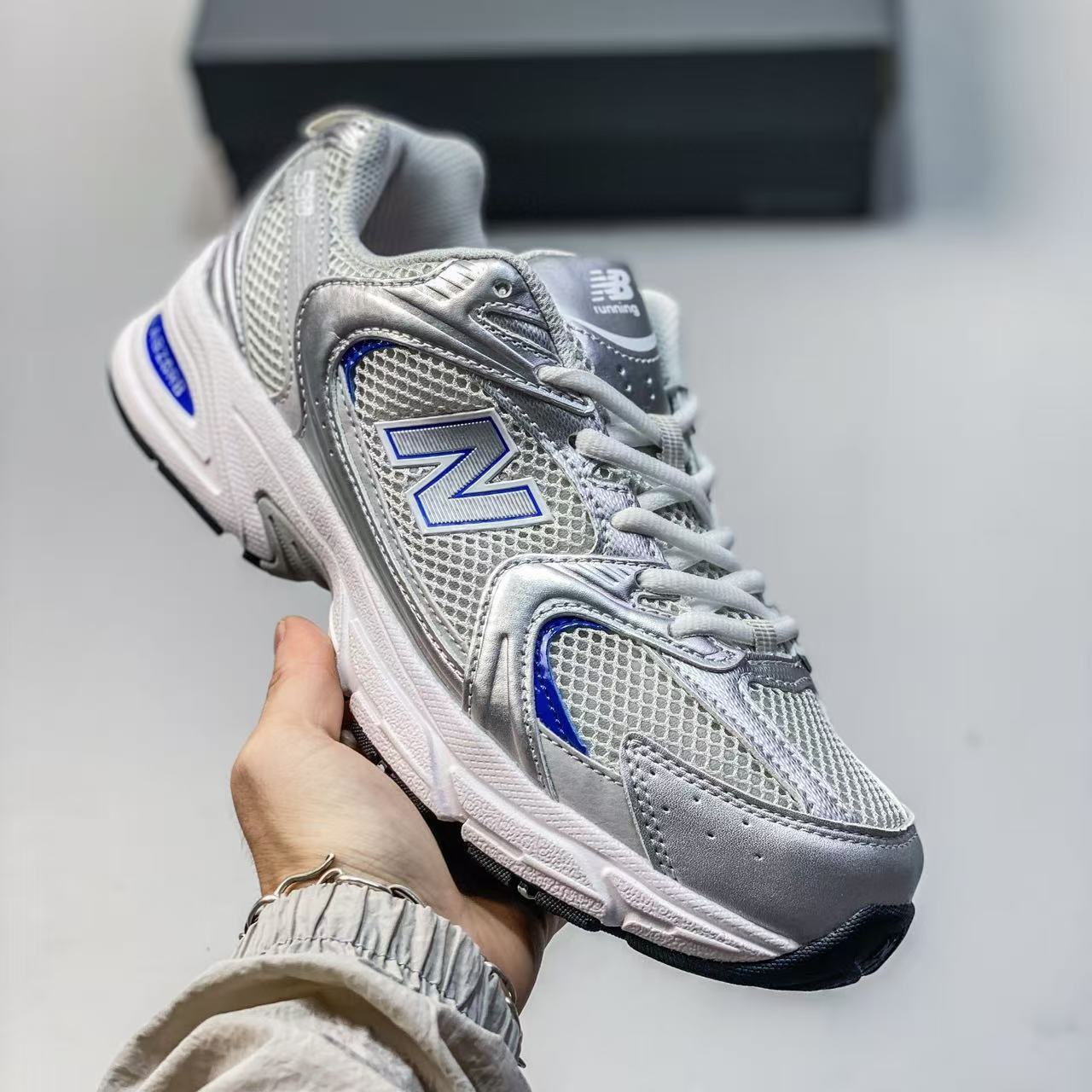 New Balance 530