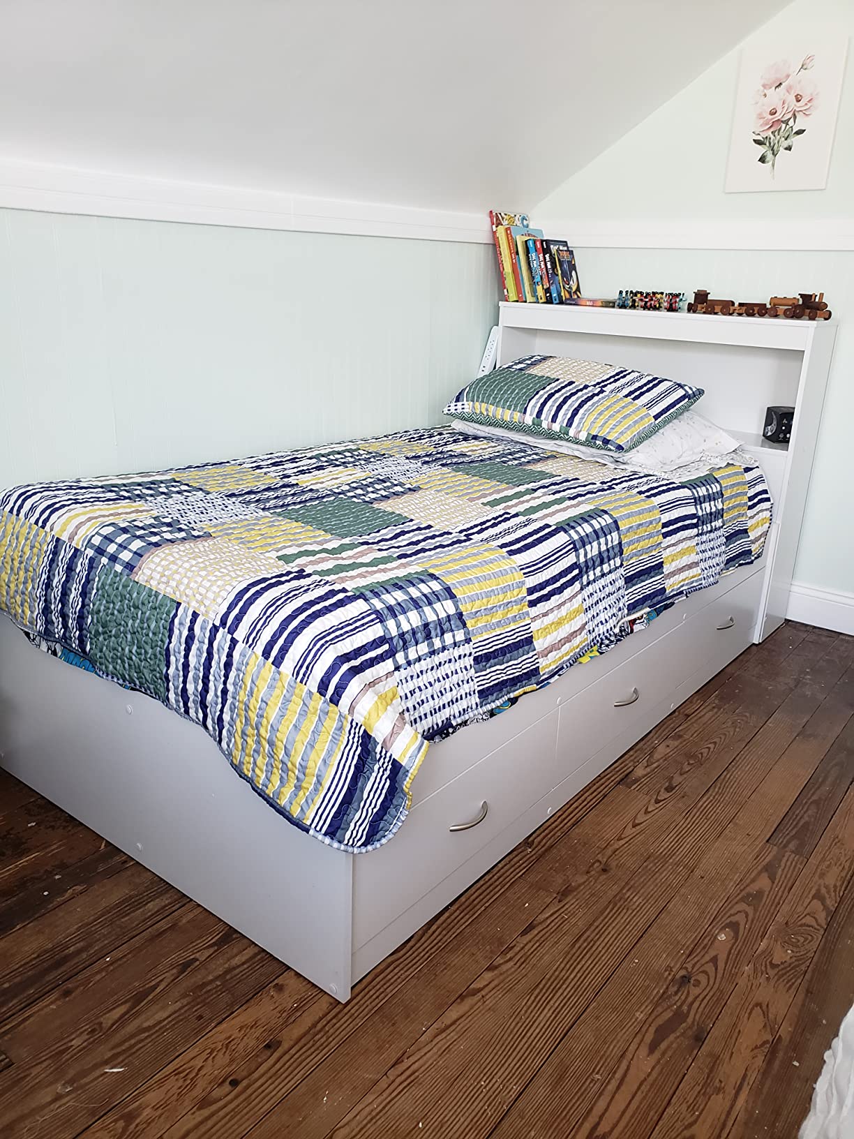 Hodedah Twin-Size Captain Bed with 3-Drawers and Headboard in
