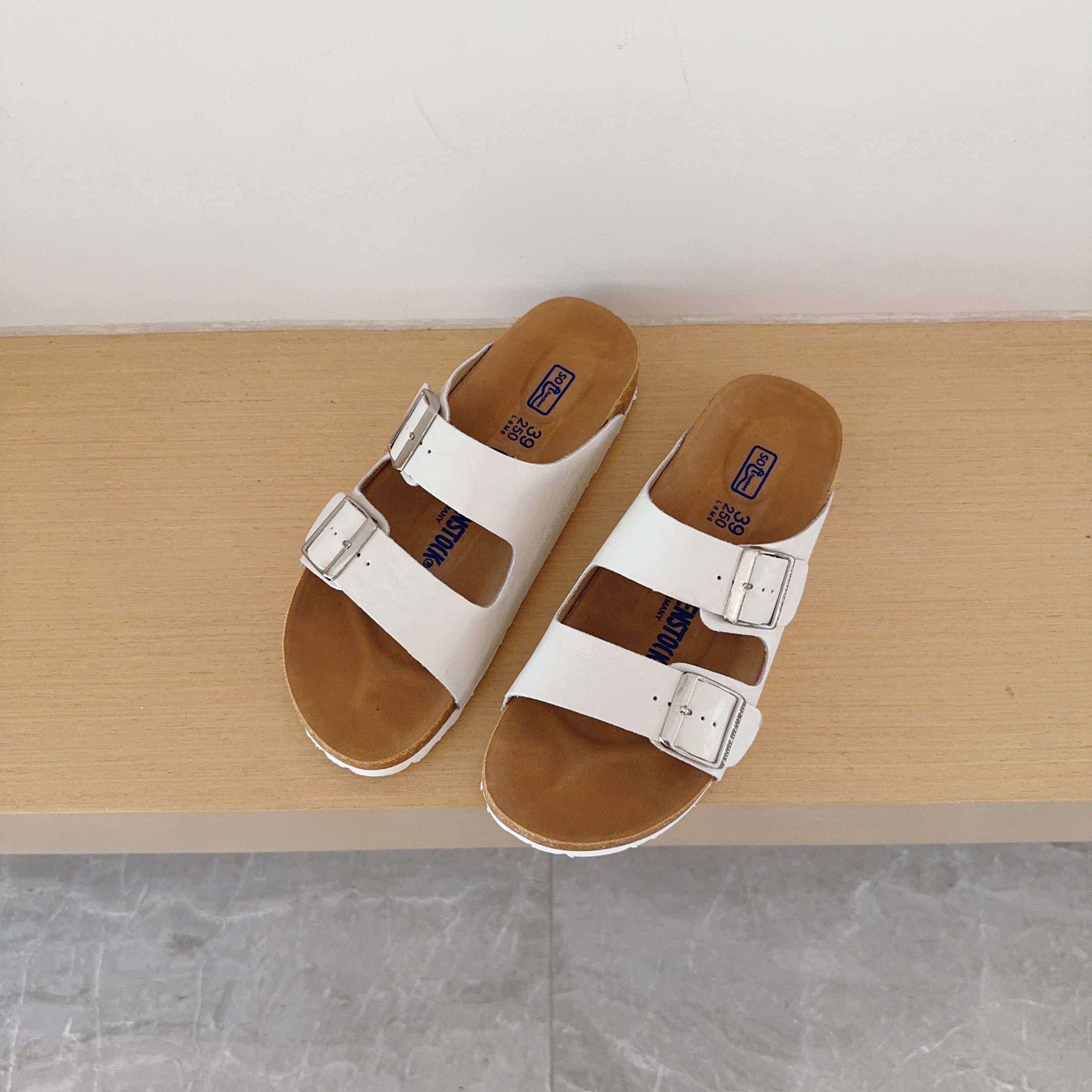 UGG Kids Matte And Gloss Series Birken-Style Two-Strap Sandals Adult And Kids
