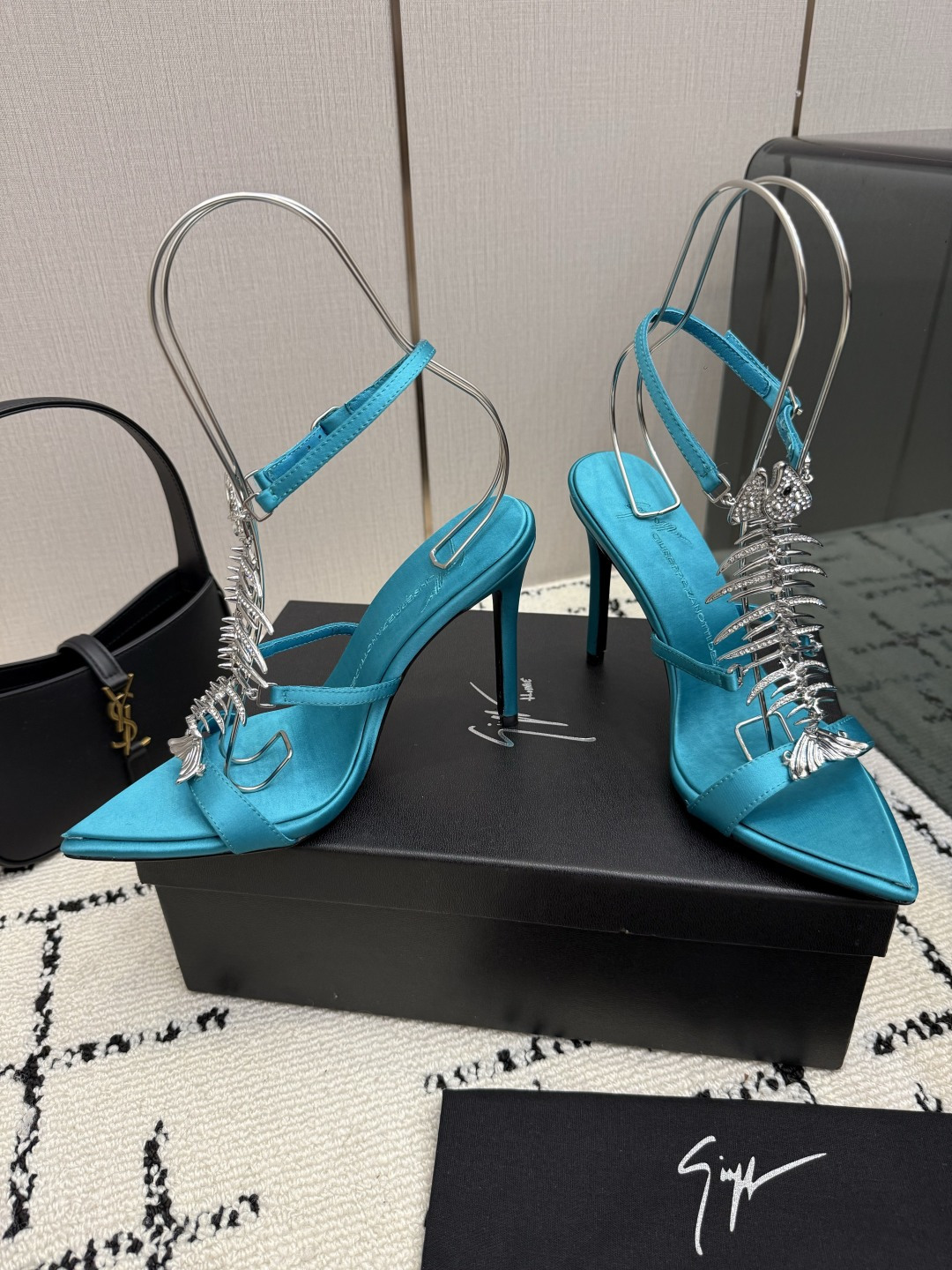 Giuseppe Zanotti Slim 2.0 105 black crystal fishbone sandal