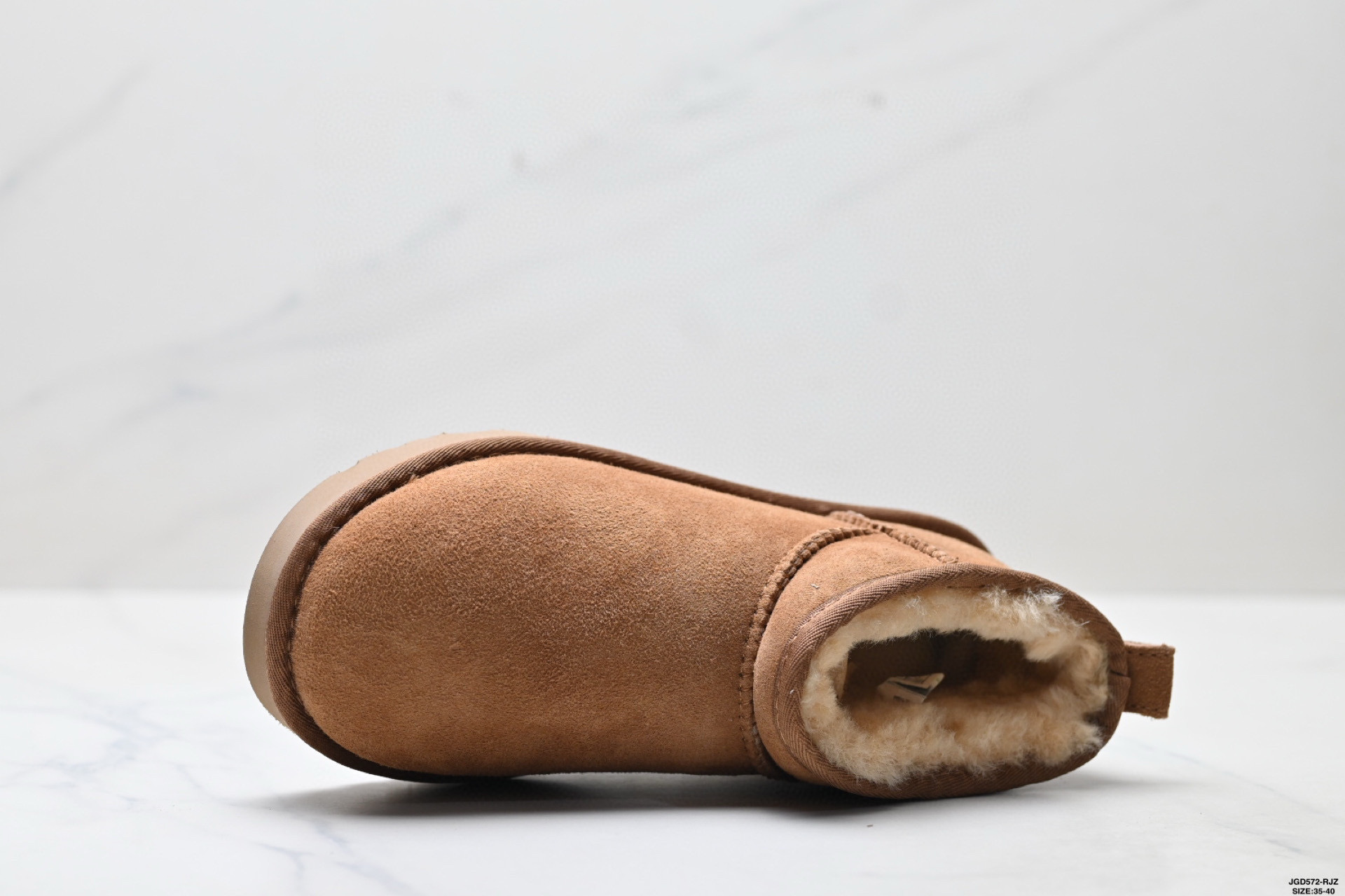 UGG Classic Ultra Mini Detail 32