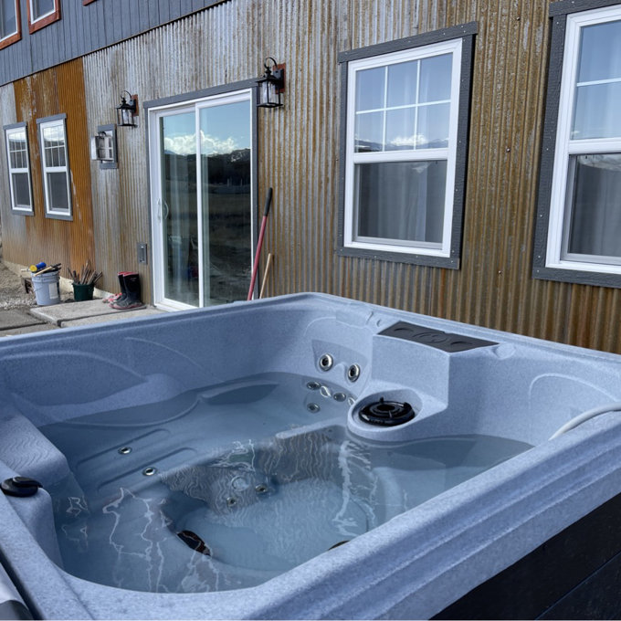Ohana Spas Soothe LS 6-Person 70 - Jet Square Hot Tub with