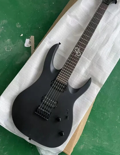 Black Electric Guitar Maple Neck Set in Body Rose Wood Fingerboard Solar Guitar