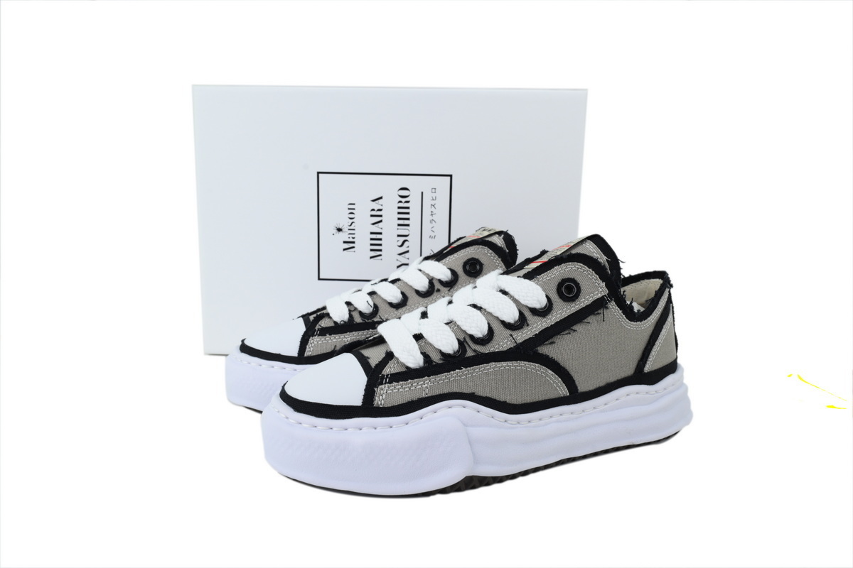 Mihara Yasuhiro Grey NO.717