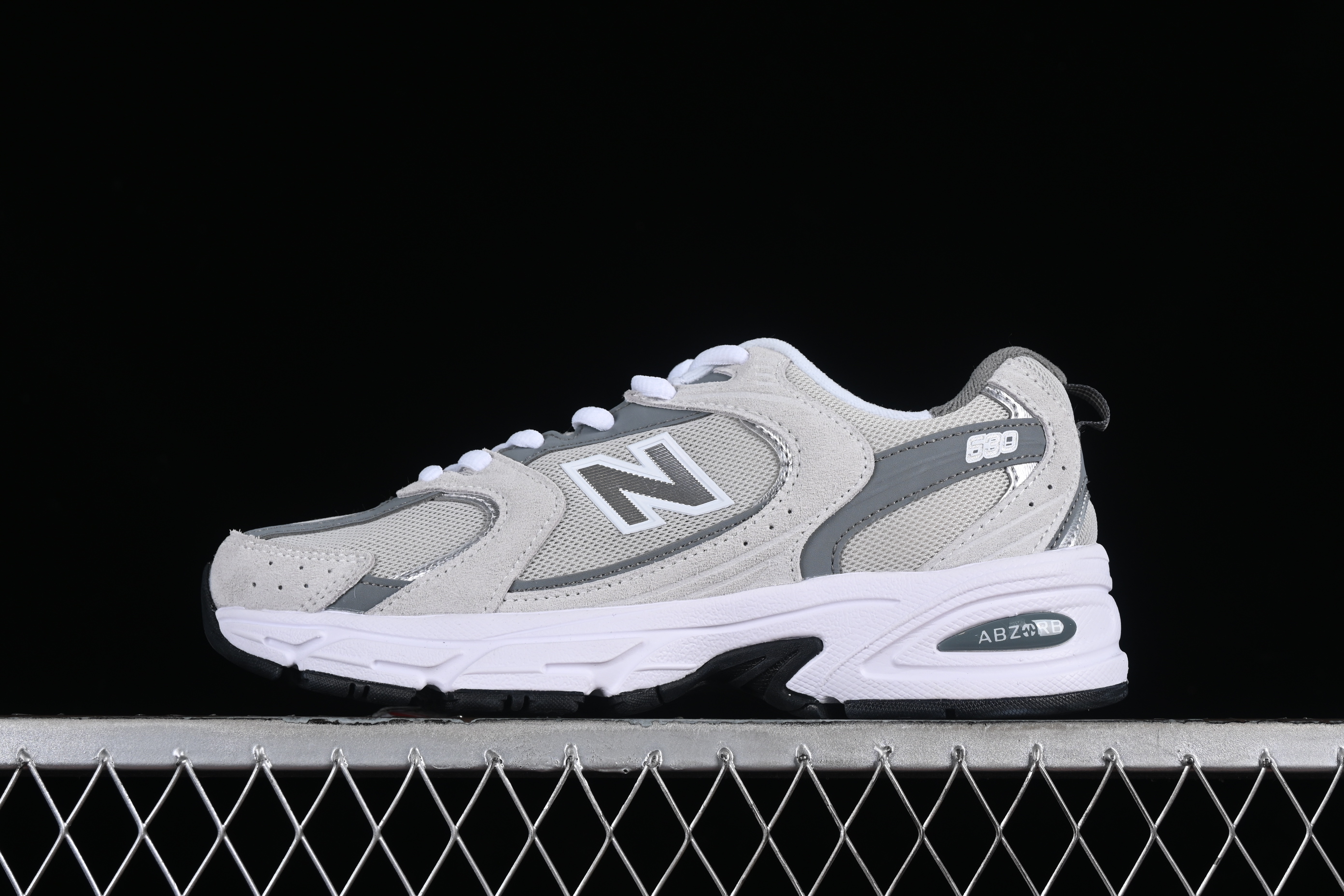 New Balance 530