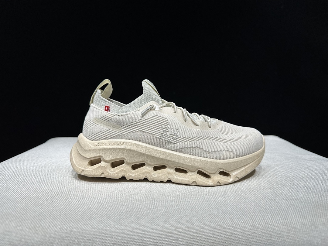 LOEWE x On Cloudtilt