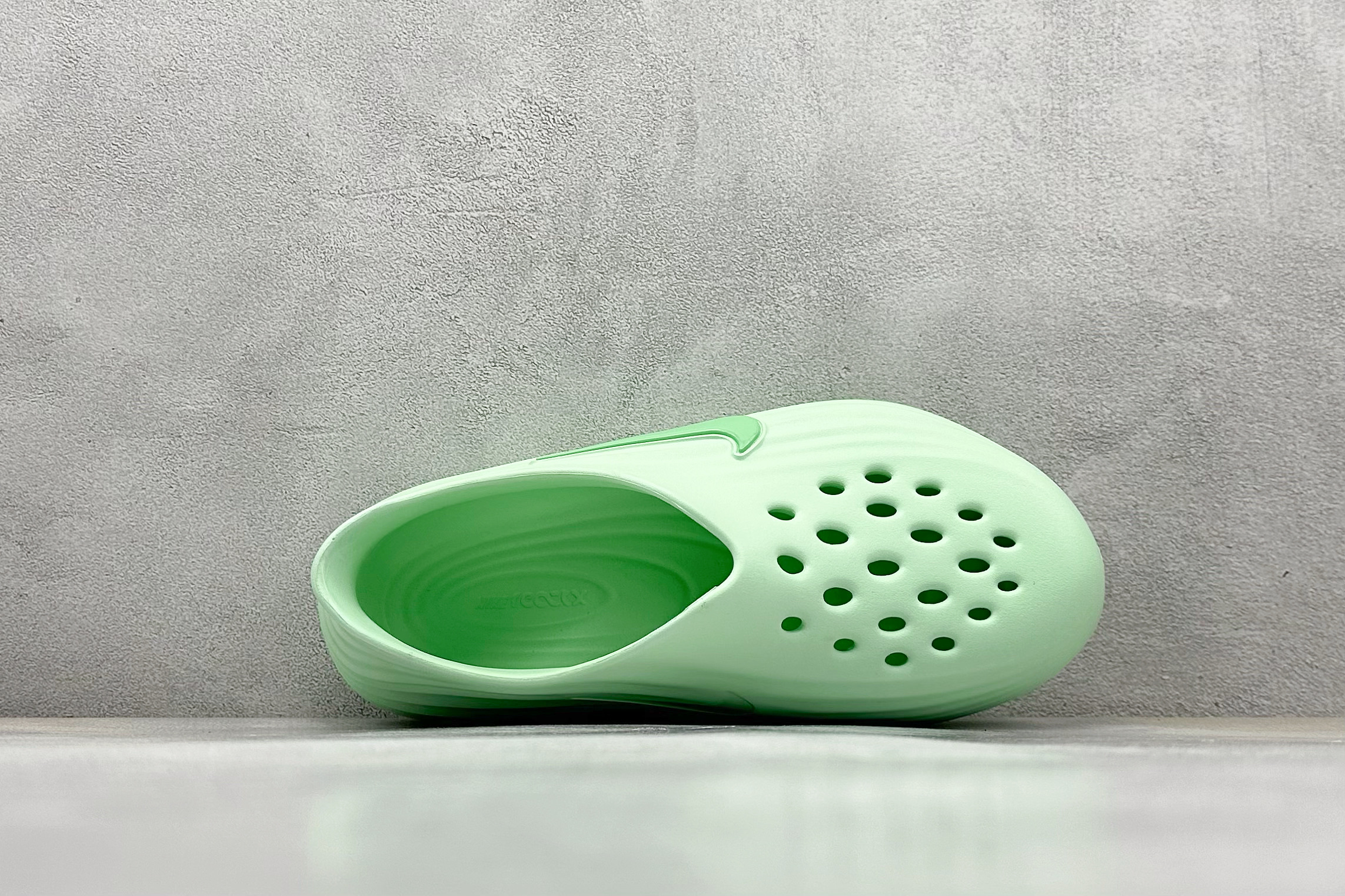 Nike ReactX Rejuven8 Sneakers detail 3