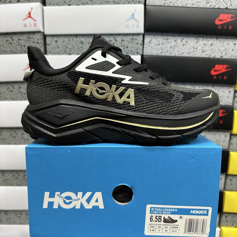 Hoka Challenger 8 Wide Sneakers
