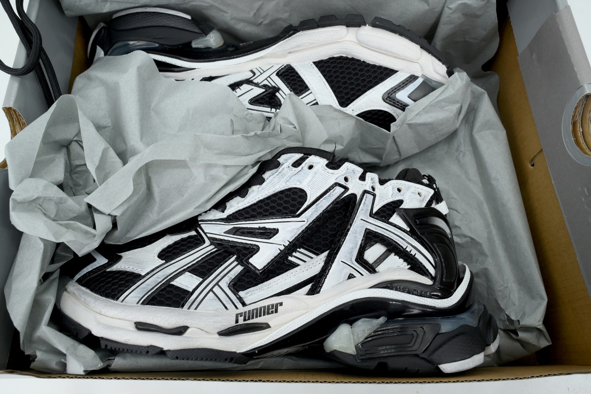 Balenciaga Runner White Black LED