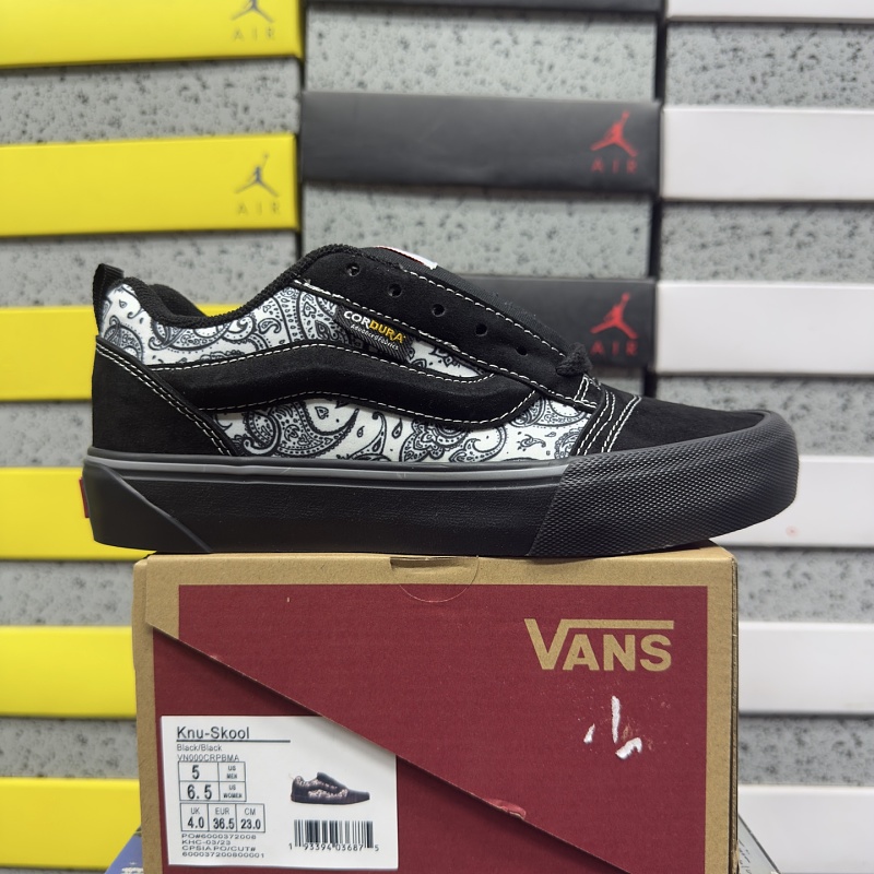 Vans Skool Black Graphic