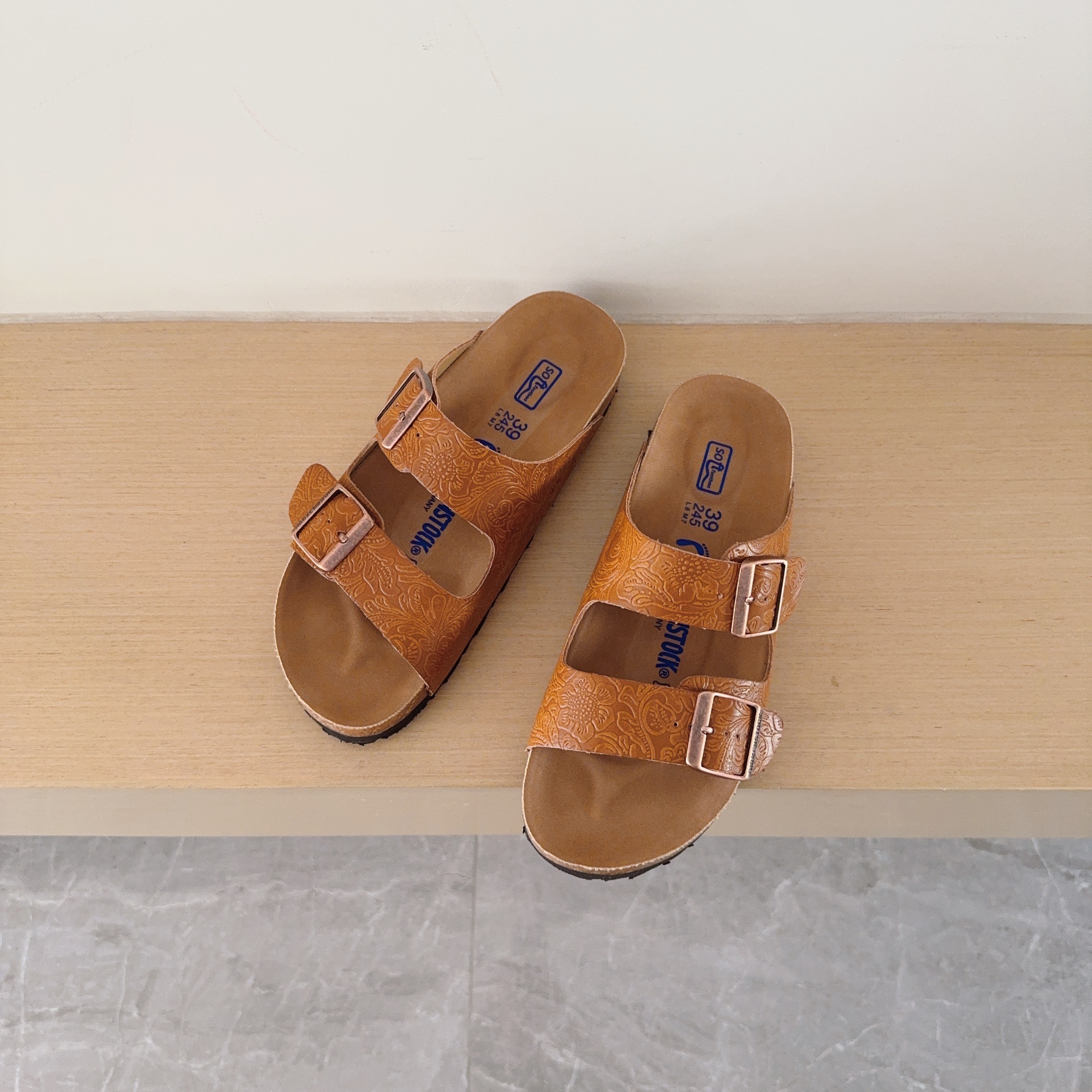 UGG Kids Leather Chevron Series Birken-Style Two-Strap Sandals Adult And Kids