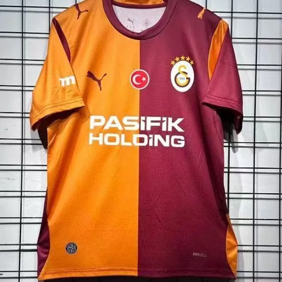 Galatasaray Home Jersey Fan Version 26/27