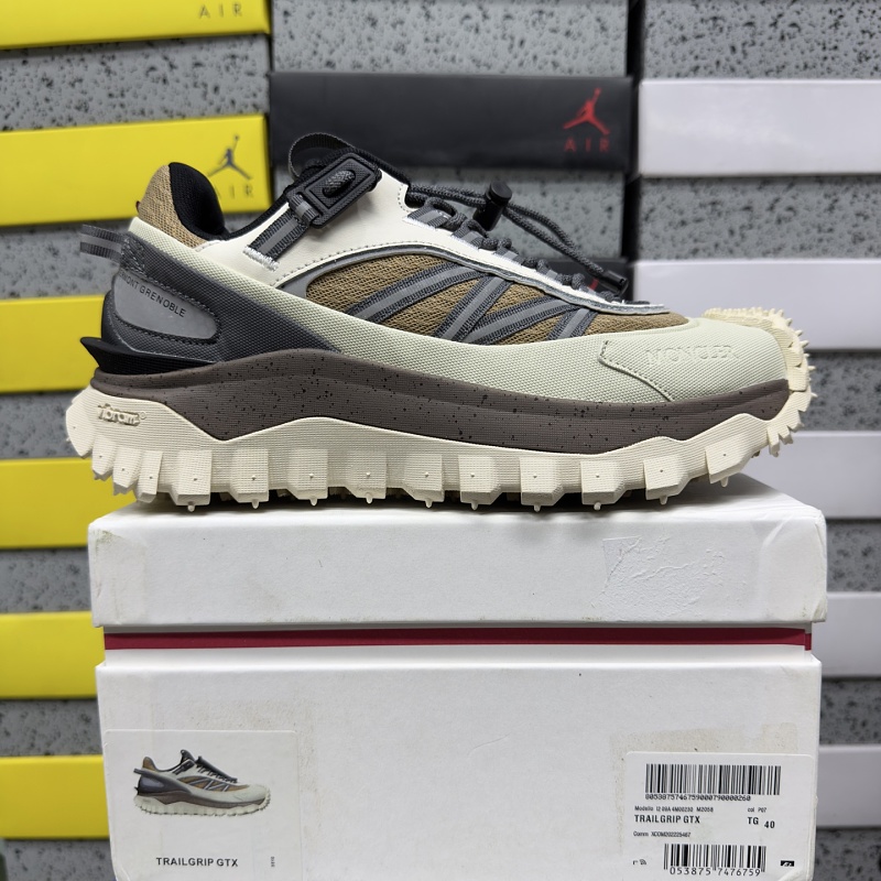 Moncler Trailgrip Gore-Tex 3