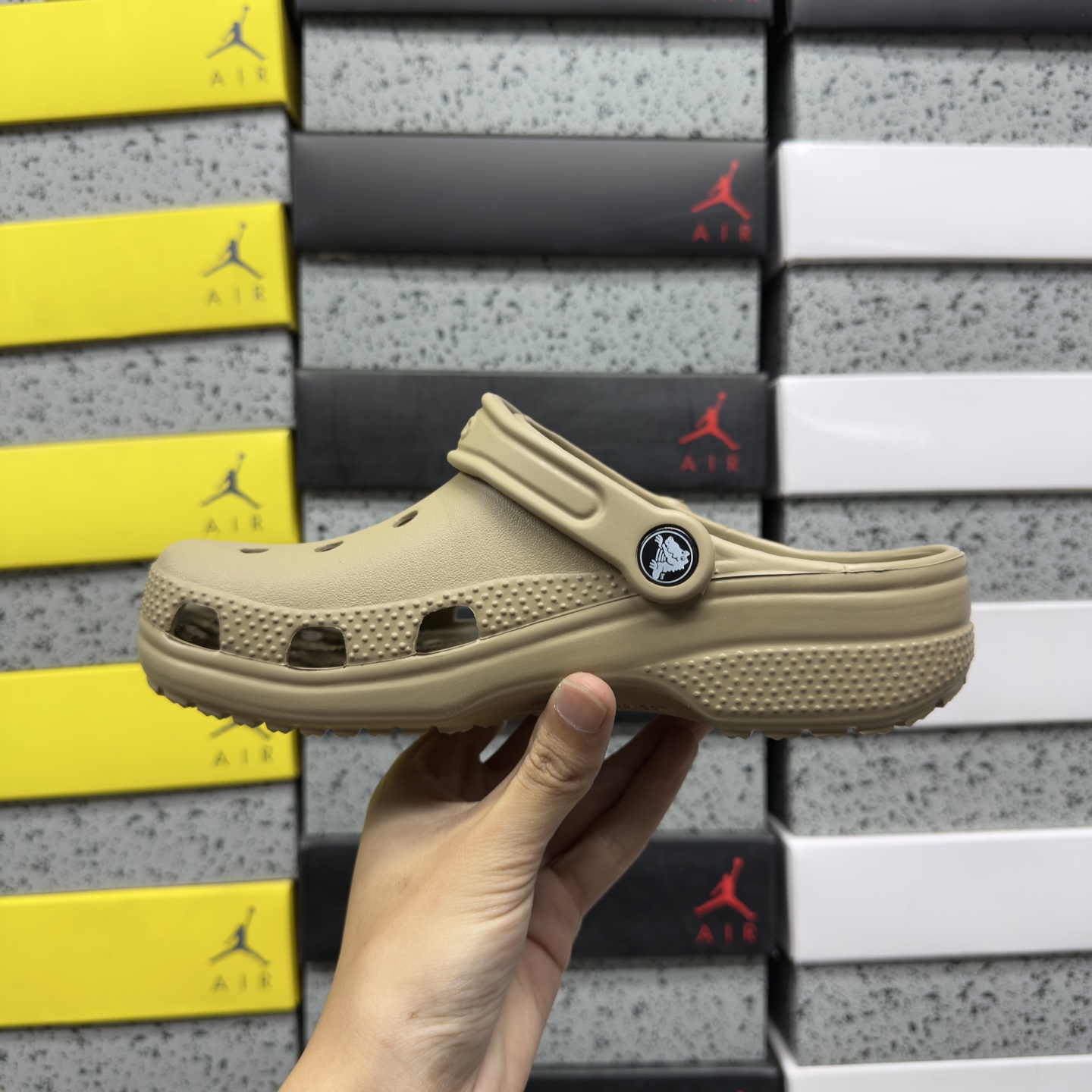 Crocs Star Clog - Khaki Detail 3