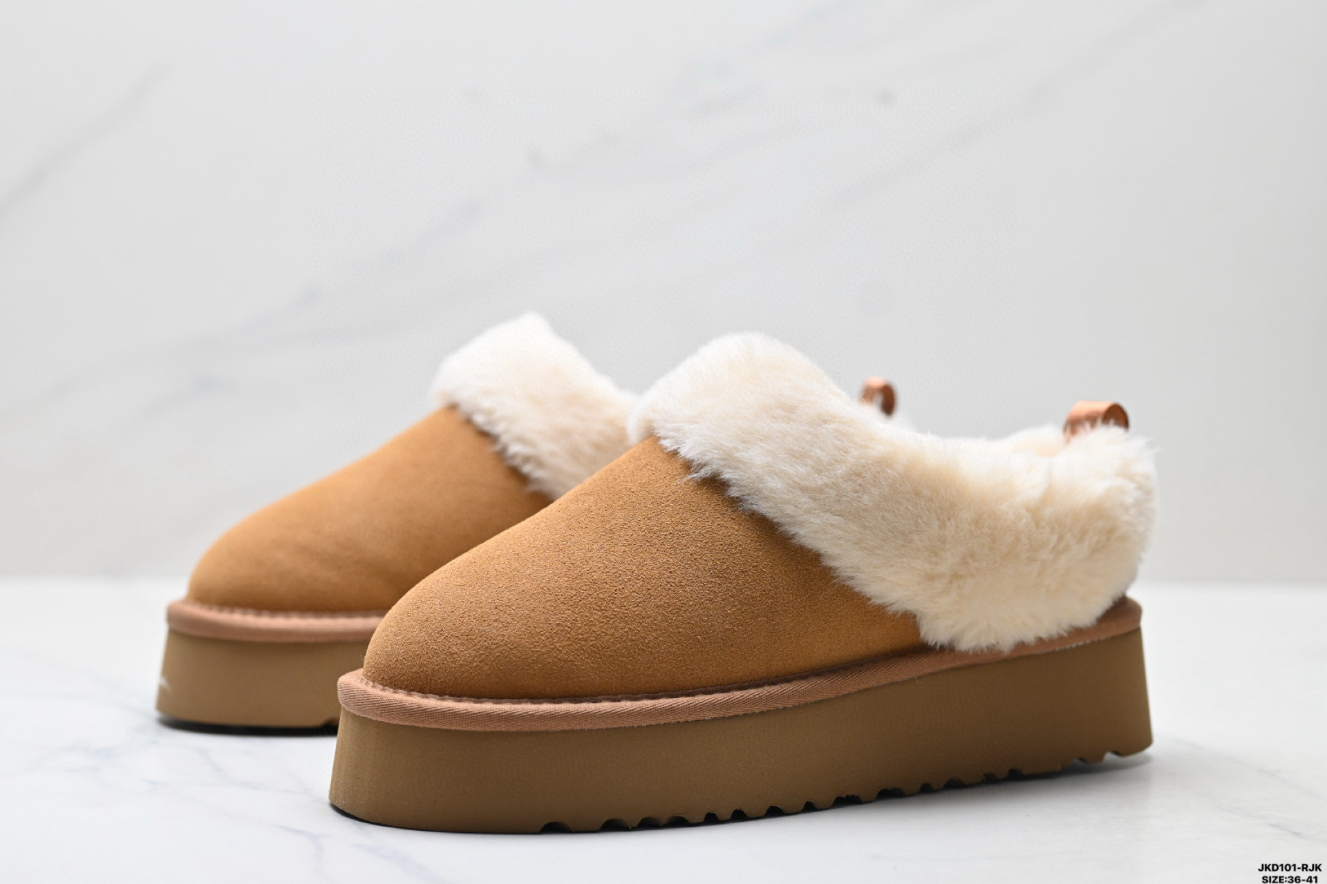 UGG Classic Clear Mini Detail 27