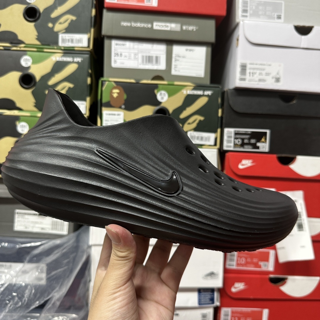 Nike ReactX Rejuven8 Sneakers detail 3