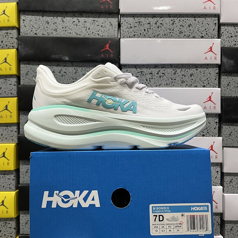 Hoka Clifton 9 Wide Sneakers