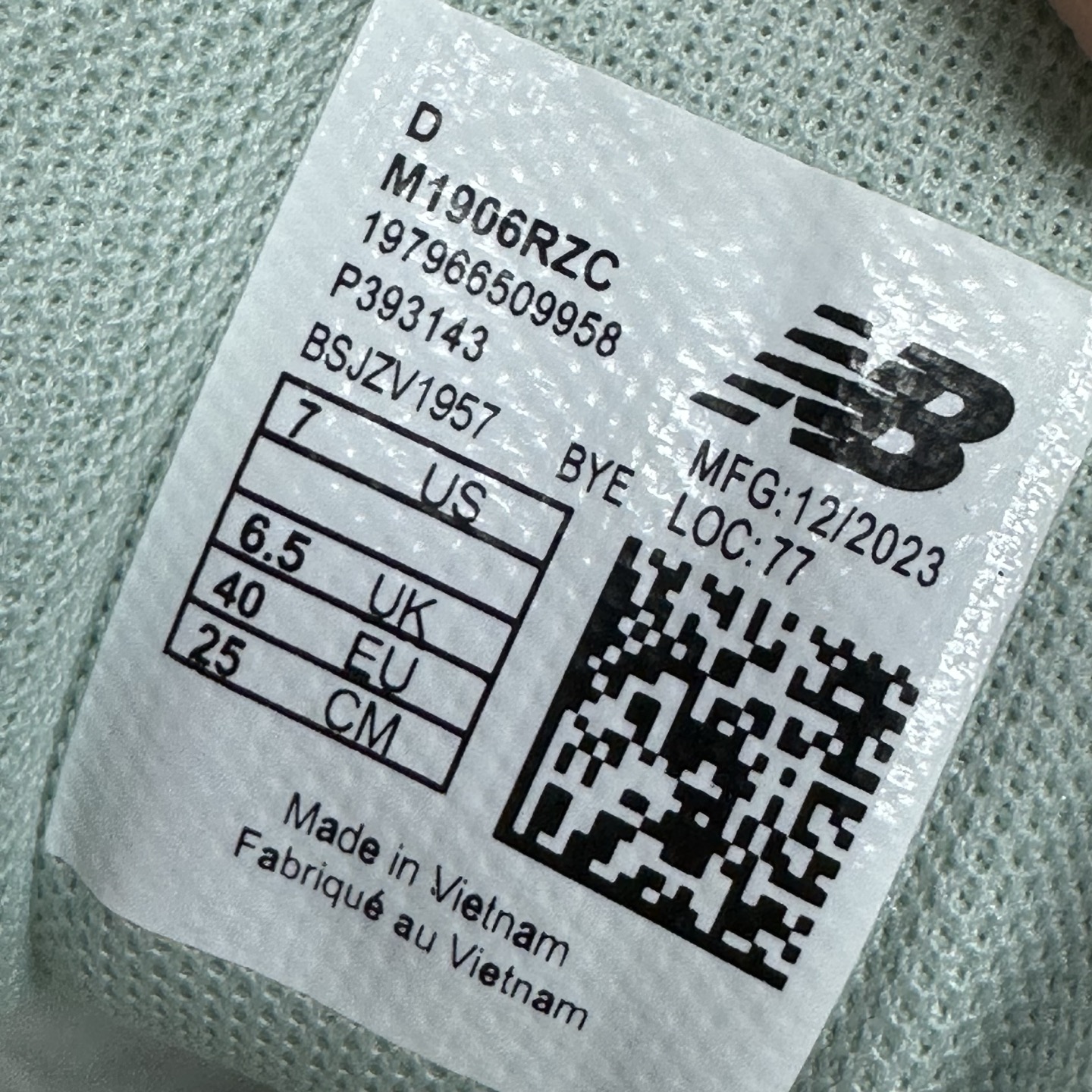 New Balance 1906 Sneakers detail 2