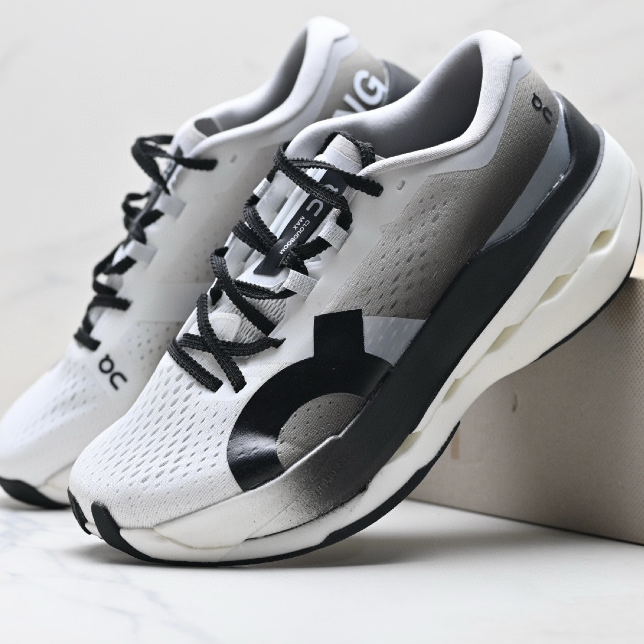 ON Cloudboom Strike & Max Detail 9