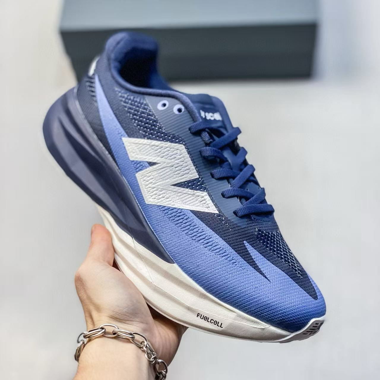 New Balance FuelCell Rebel V5