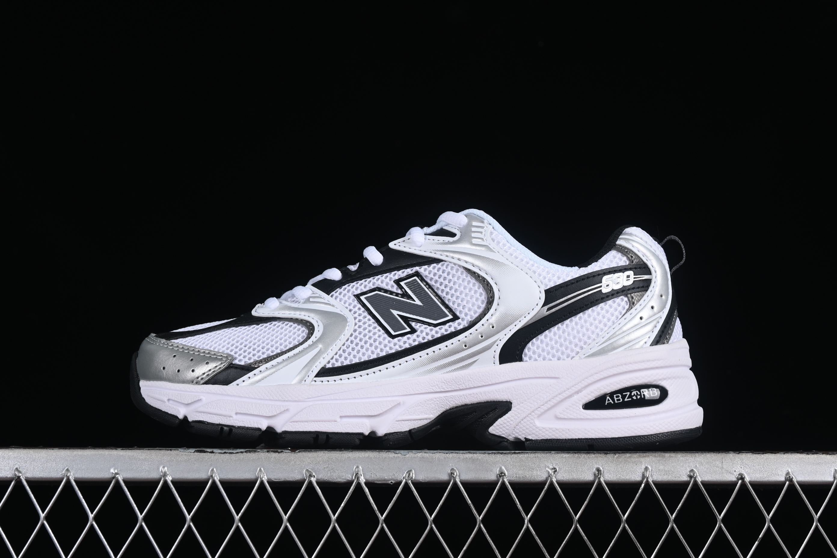 New Balance 530