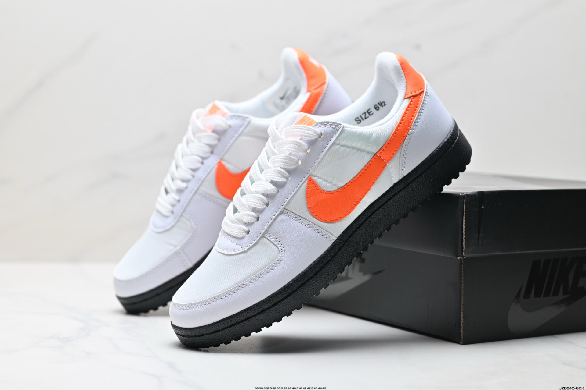 Nike Field General 82