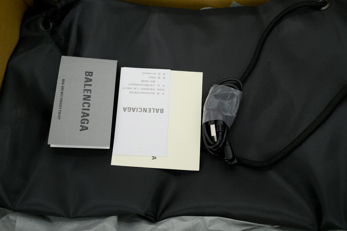 Balenciaga Runner All White LED 677402 W3RA1 9000