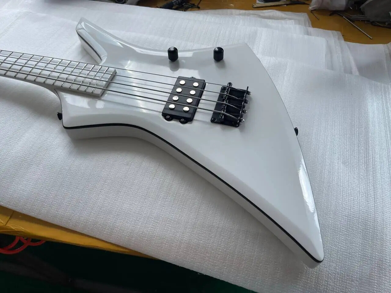 New 4 Strings White Body Electric Bass Guitar with Maple Neck,Black Hardware