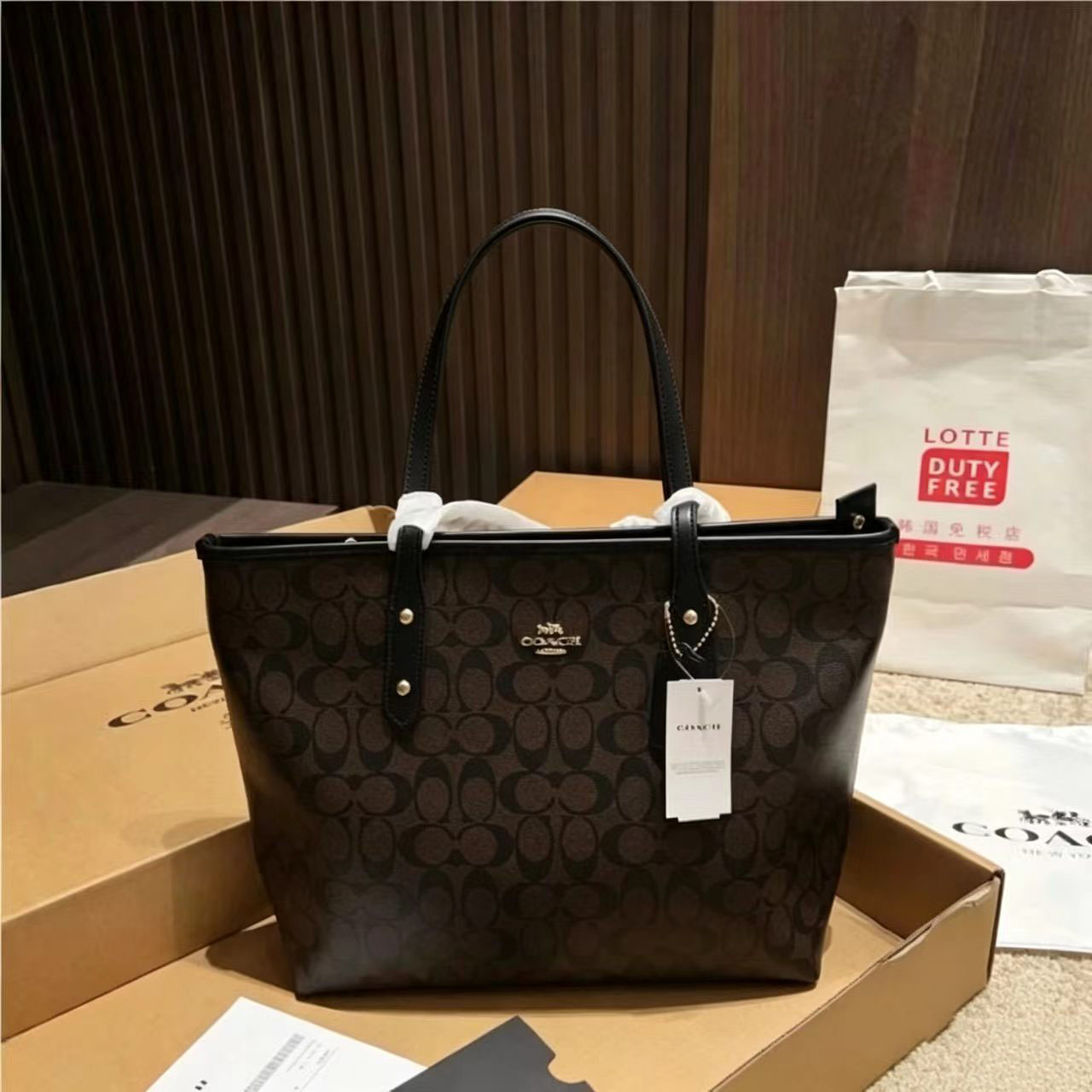 Coach City Tote Bag in Signature Canvas