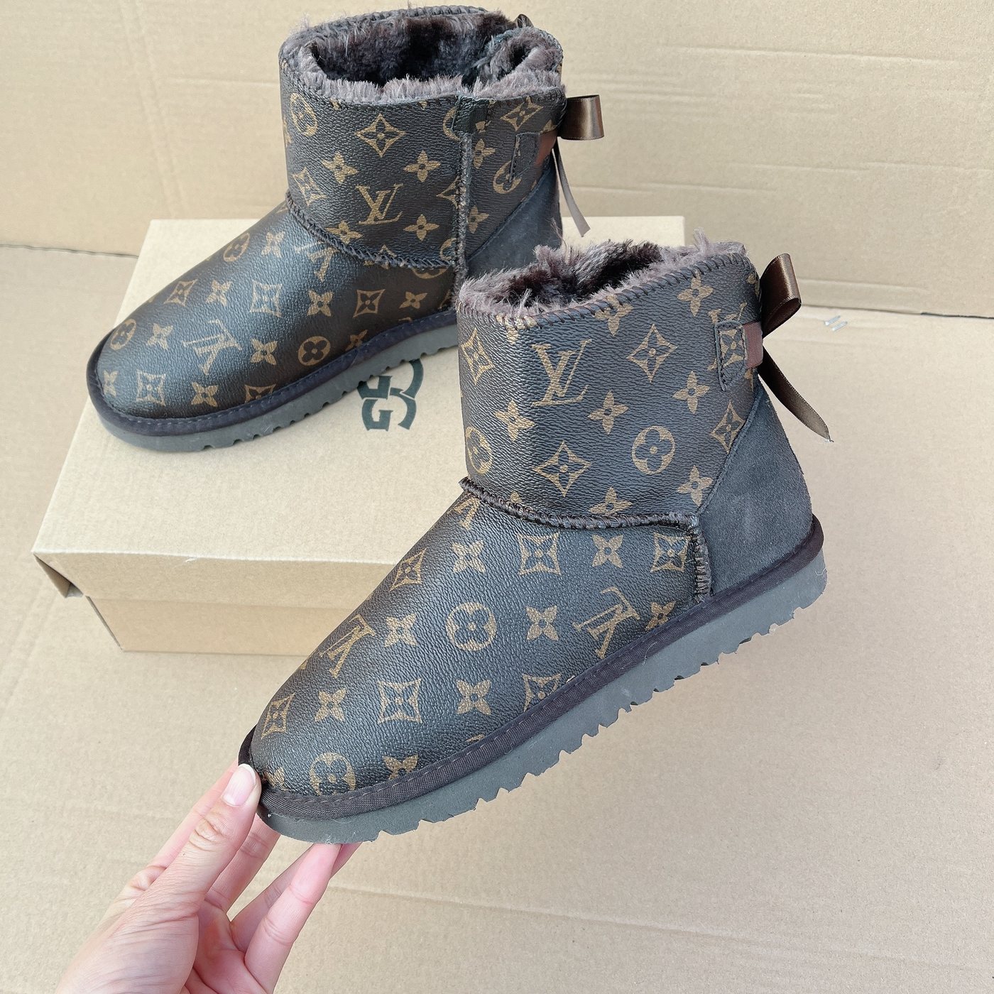 UGG x Louis Vuitton 78 Classic Mini Bow Boots